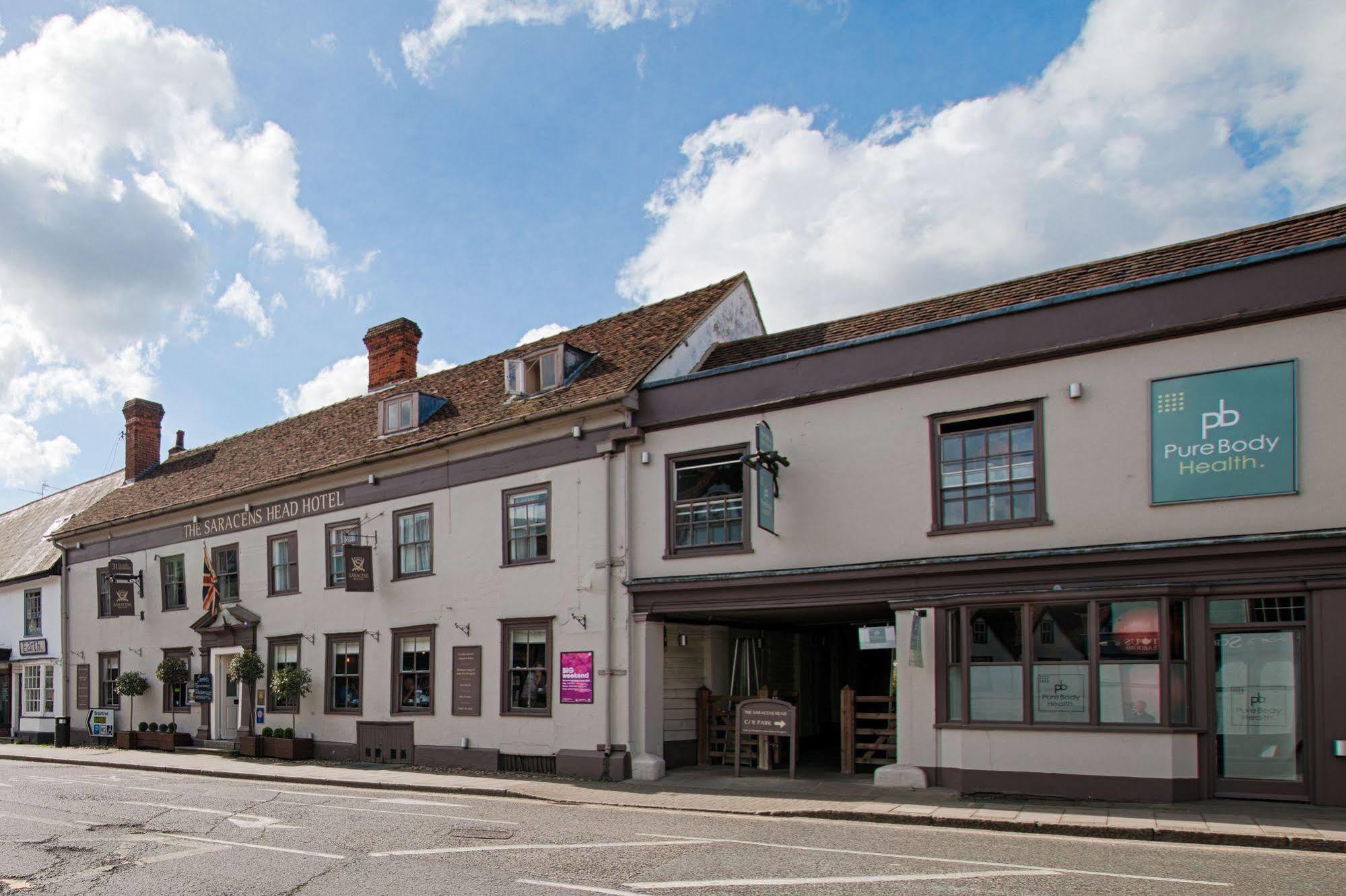 The Saracens Head Hotel Great Dunmow Exterior foto